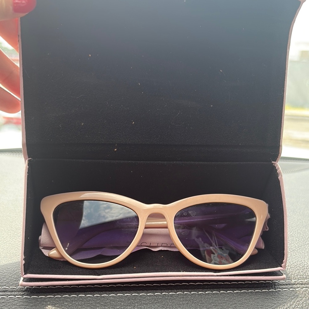 Z Supply Pink Cat-Eye Sunglasses with Blue-Tinted Lenses - Picture 4 of 4
